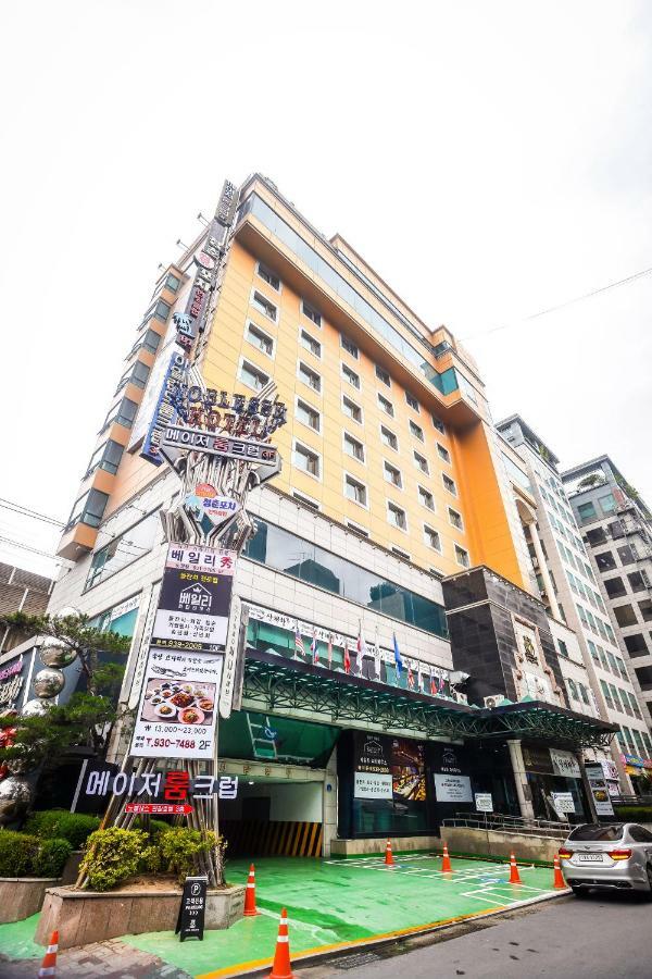 Hotel Noblesse Сеул Экстерьер фото