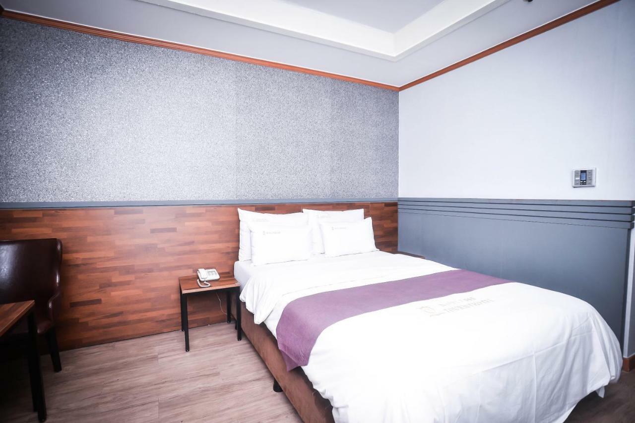 Hotel Noblesse Сеул Экстерьер фото